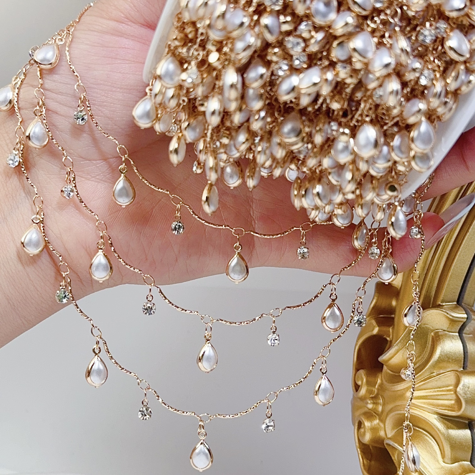 0.5/1/2M Exquisite Curved Stic – Pearl Trim Chain recenzja i cena