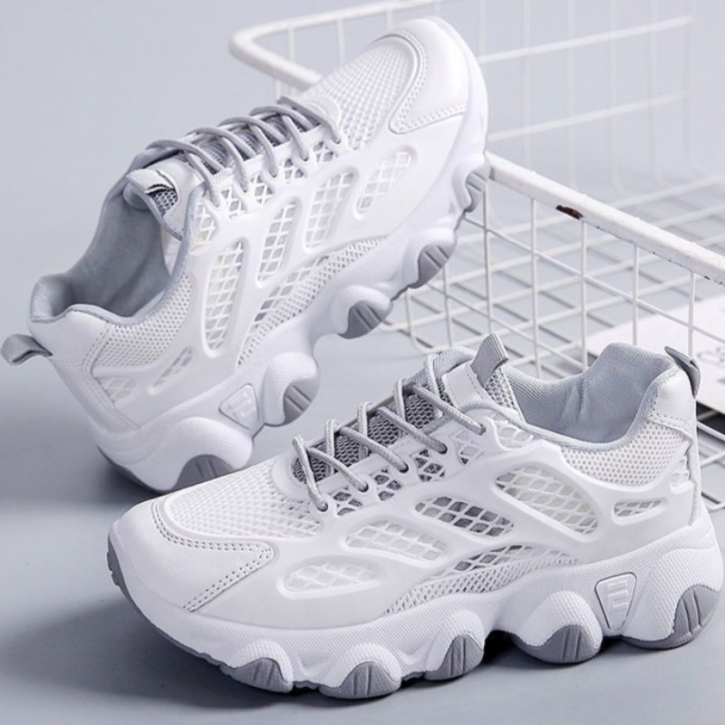 Breathable Mesh Chunky Sneaker – Guipure Lace Panel recenzja i cena