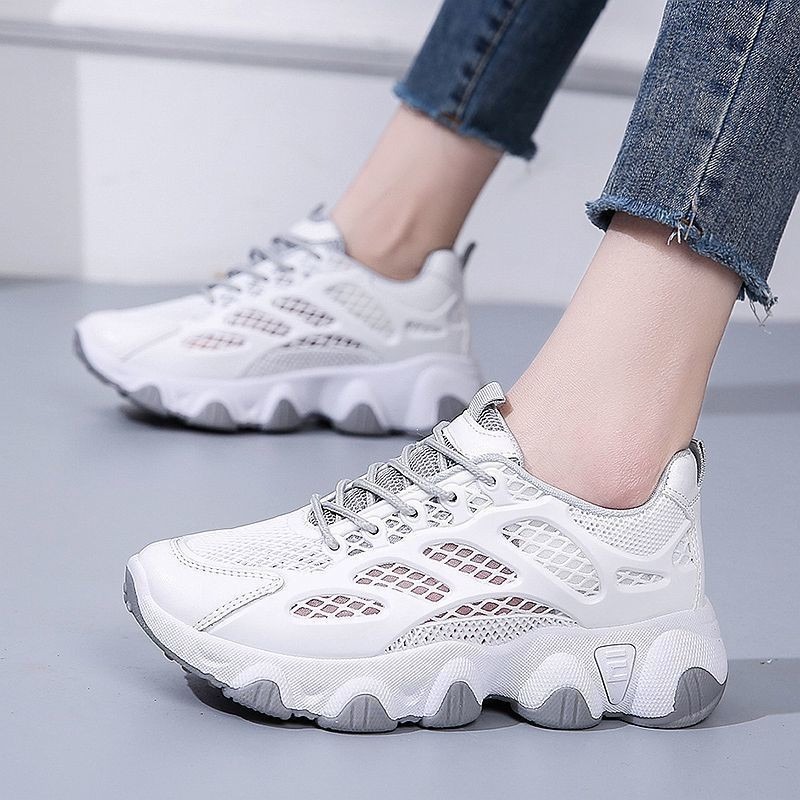 Breathable Mesh Chunky Sneaker – Guipure Lace Panel recenzja i cena