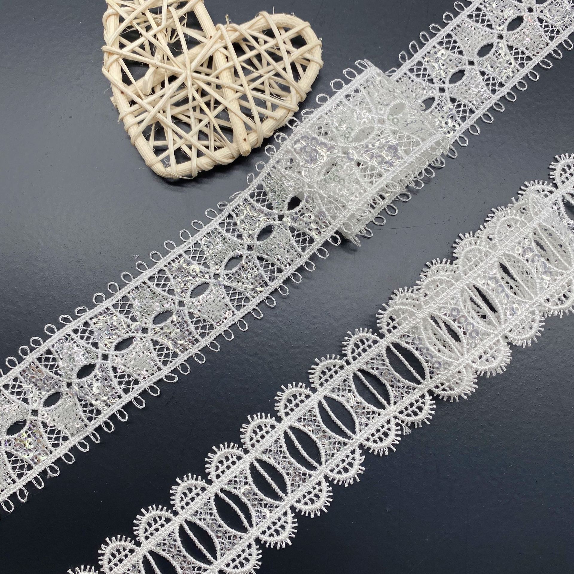 Hollow Wearable Sequins Ribbon – Lace Ribbon Trim recenzja i cena