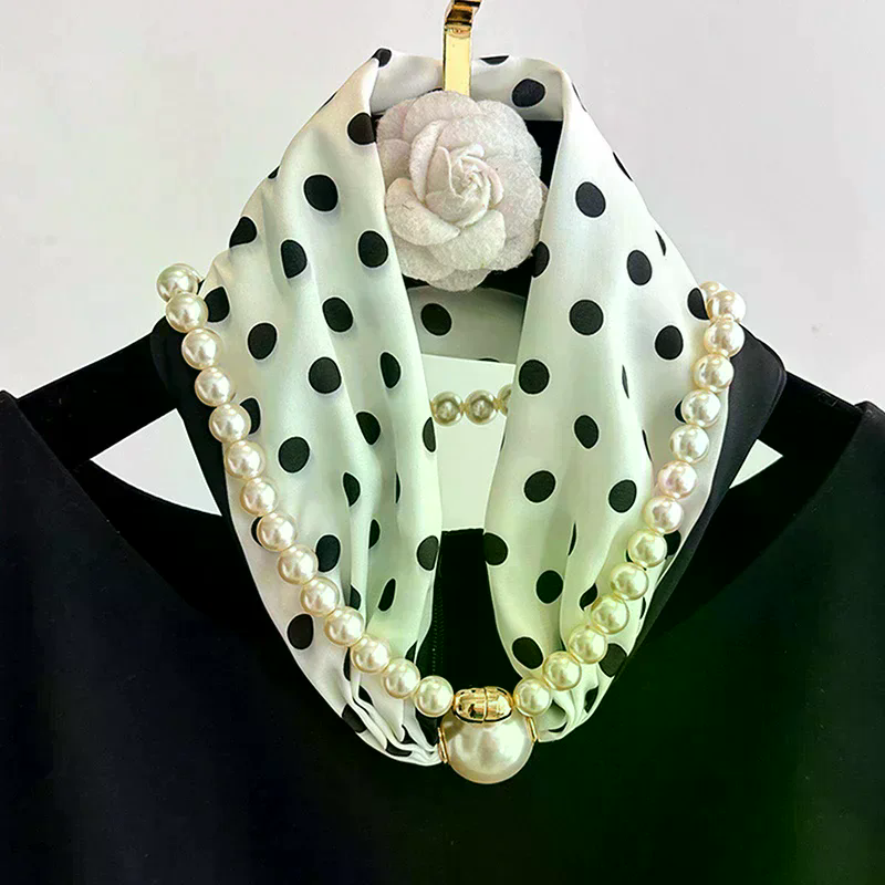 Magnetic Narrow Elegant Satins – Pearl Trim Chain recenzja i cena