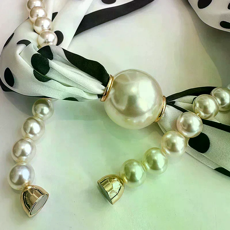 Magnetic Narrow Elegant Satins – Pearl Trim Chain recenzja i cena